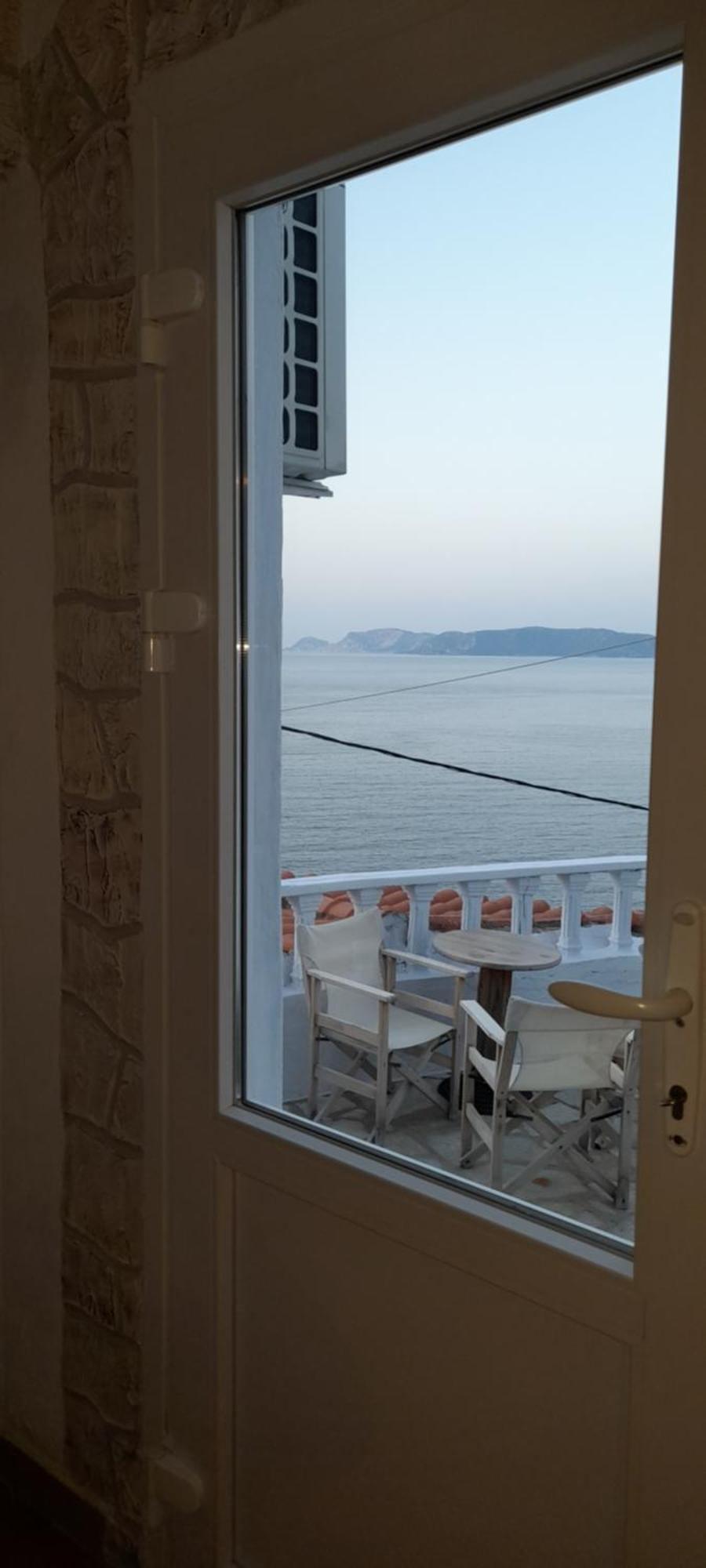 Kastro Studios Skopelos Town Room photo